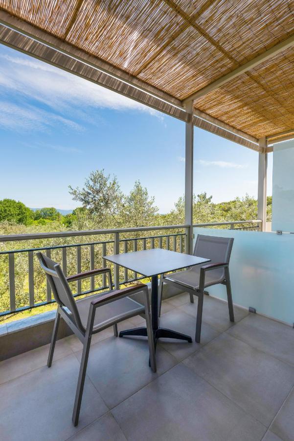 Dionysus Apartments & Suites Ierissós Luaran gambar