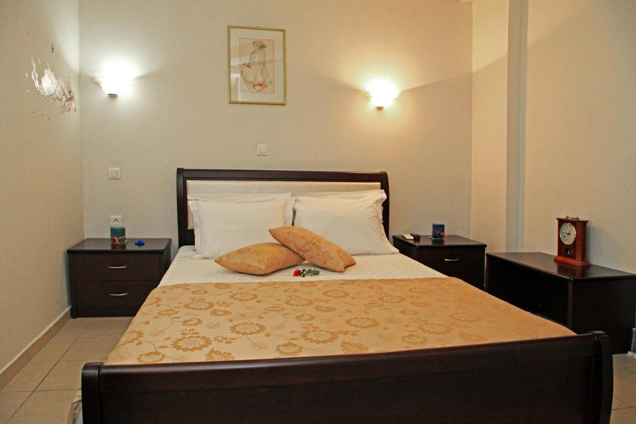 Dionysus Apartments & Suites Ierissós Bilik gambar