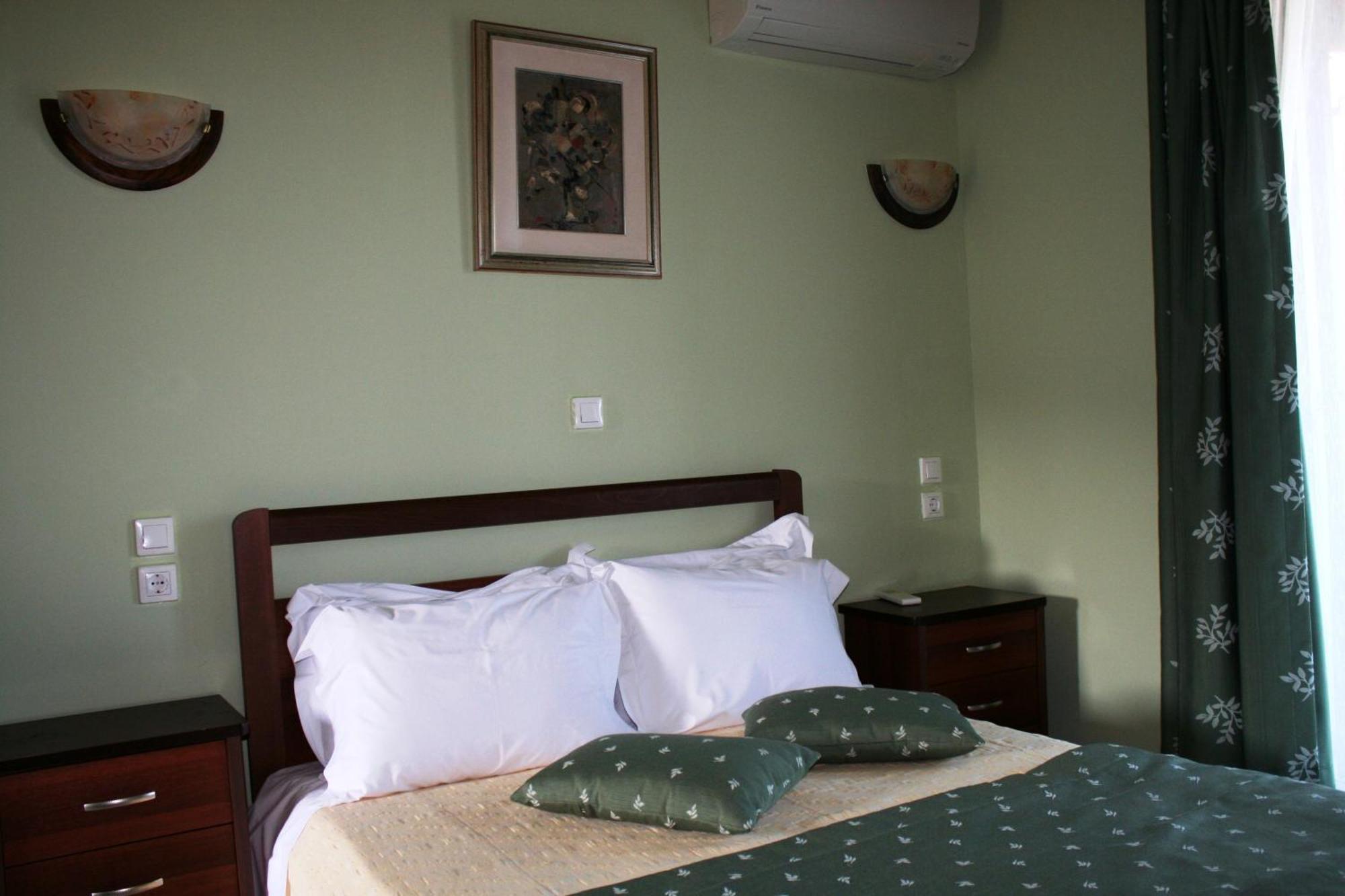Dionysus Apartments & Suites Ierissós Bilik gambar